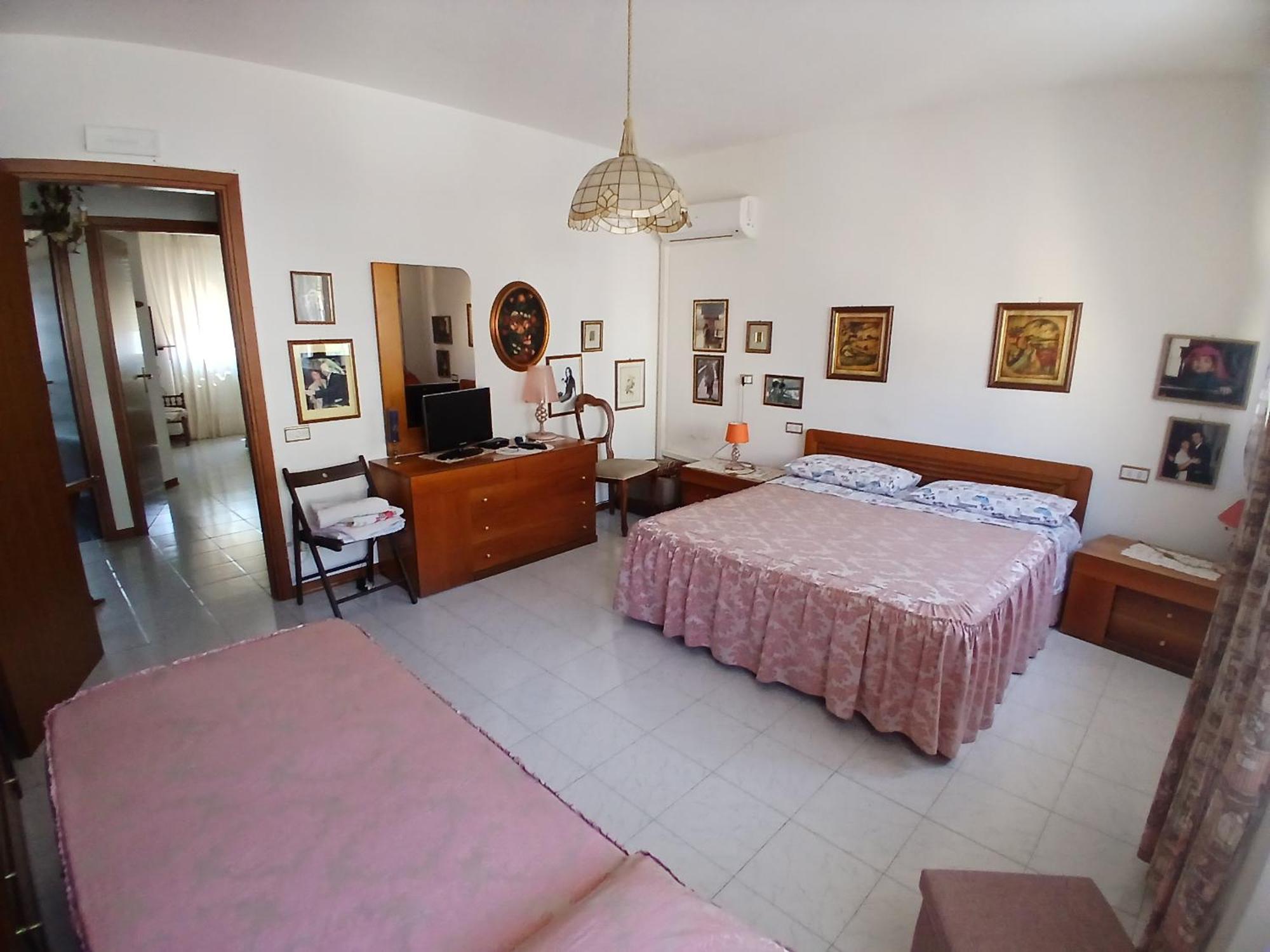 Il Melograno B&B With Private Bathrooms เอาล์ลา ภายนอก รูปภาพ