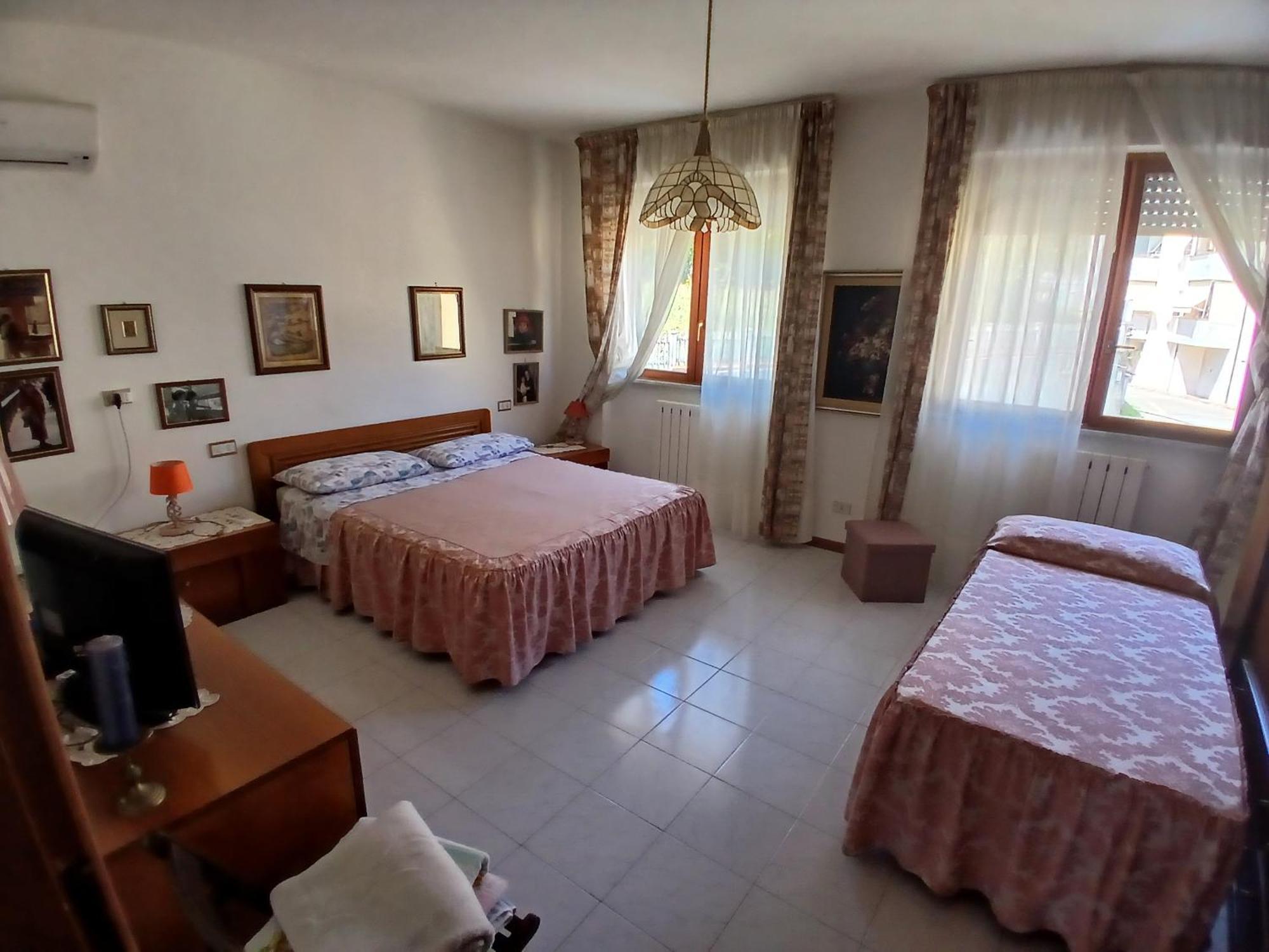 Il Melograno B&B With Private Bathrooms เอาล์ลา ภายนอก รูปภาพ